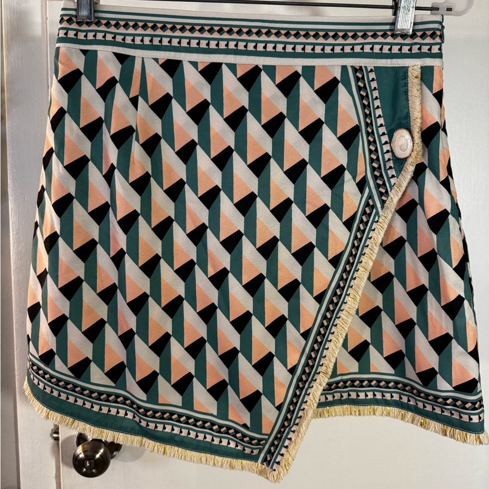 Chic Geometric Wrap Skirt in Black, Peach, and Teal
